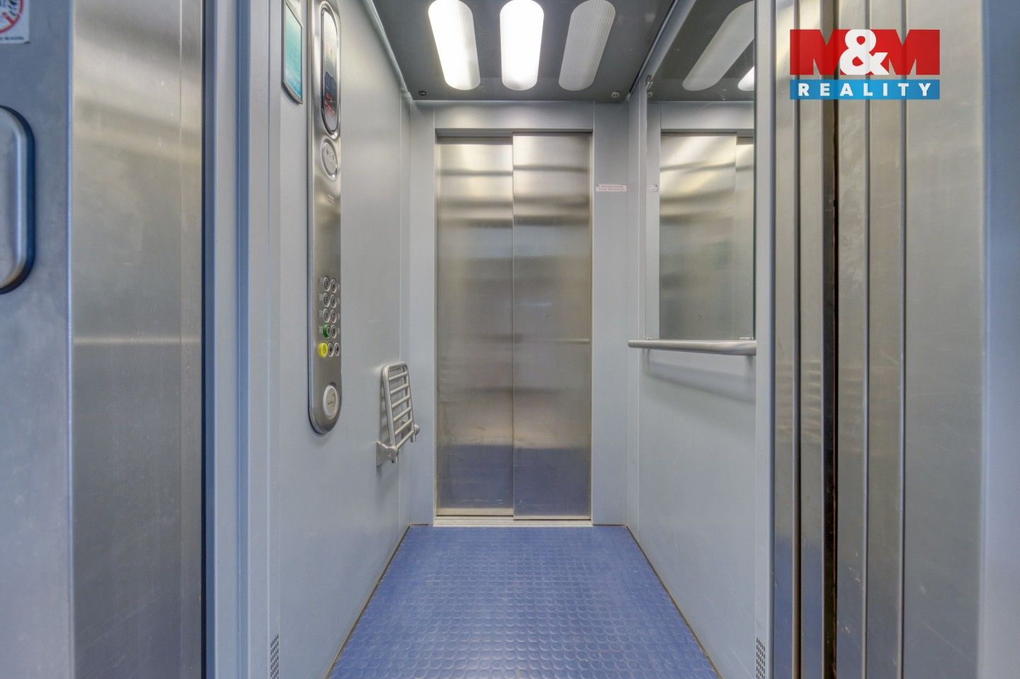 Pronájem bytu 3+kk 77 m² - foto 20