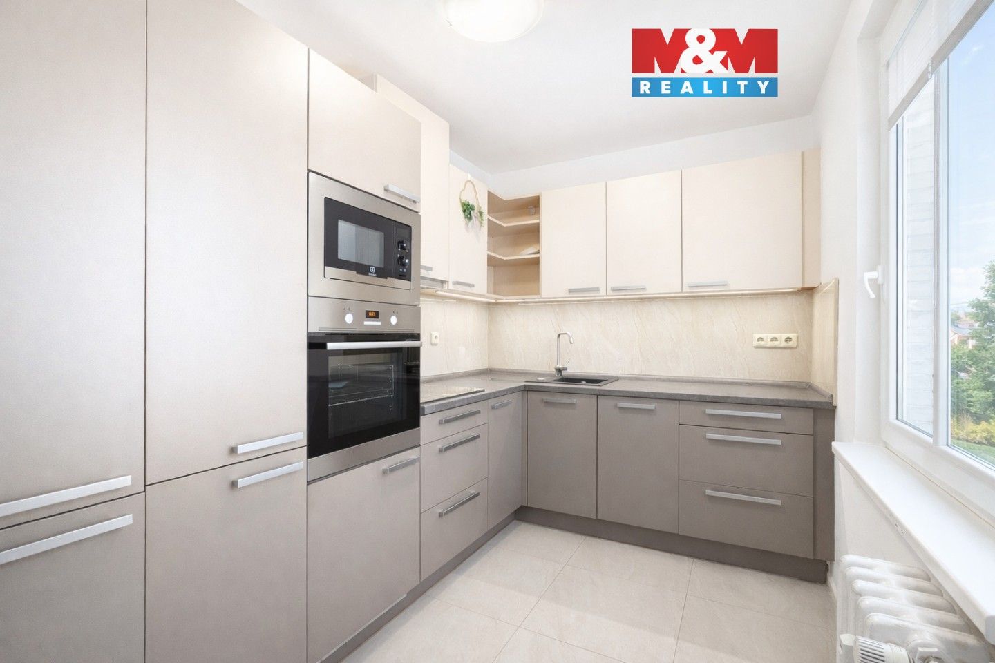 Prodej bytu 3+1 66 m² - foto 1
