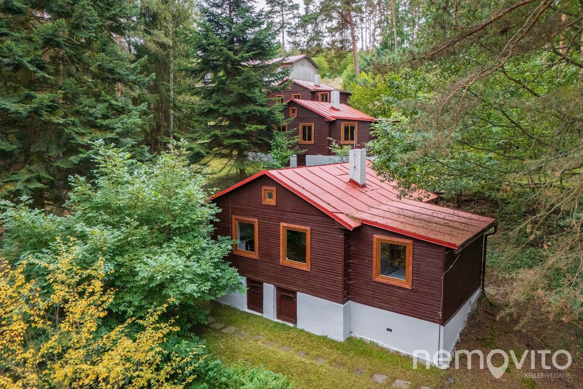 Prodej komerčního prostoru 655 m² - foto 1