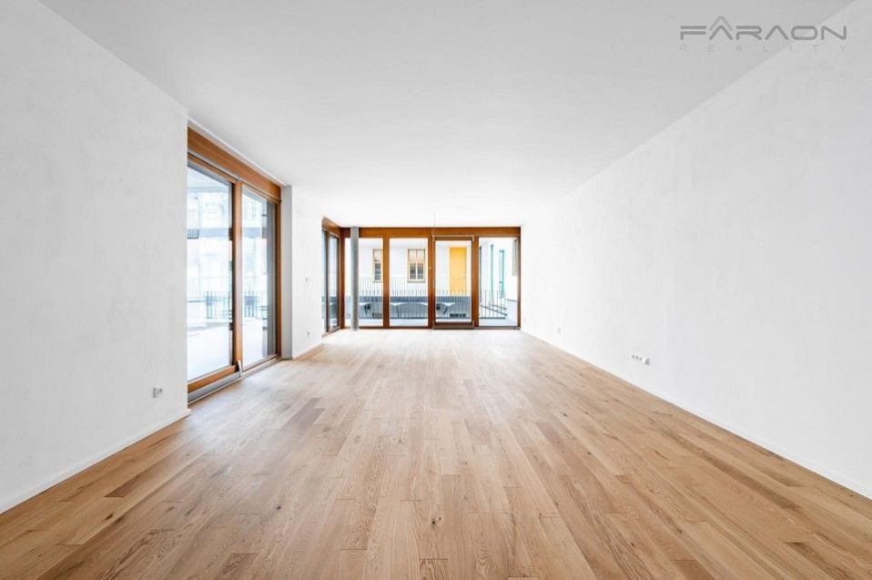 Pronájem bytu 2+kk 111 m² - foto 6