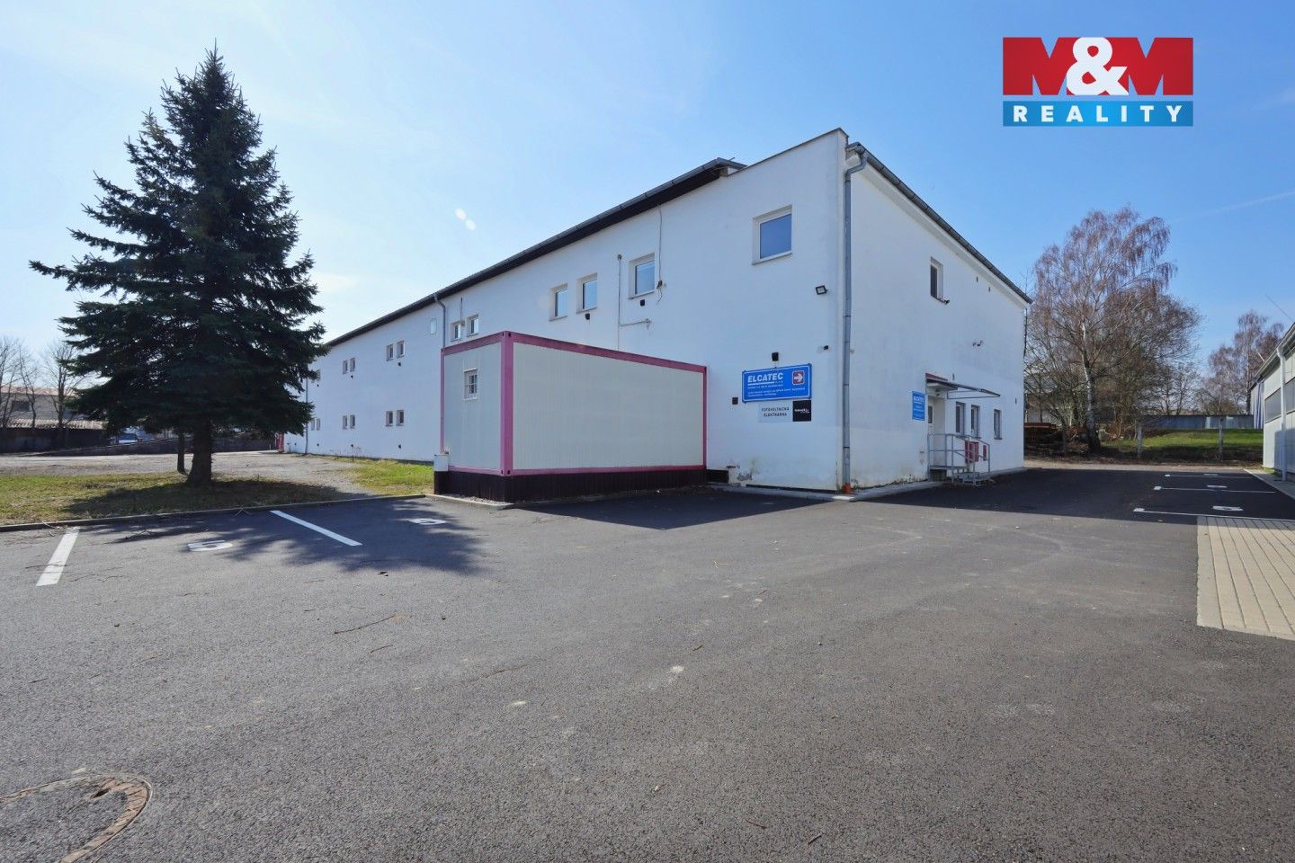 Pronájem komerčního prostoru 2200 m² - foto 3