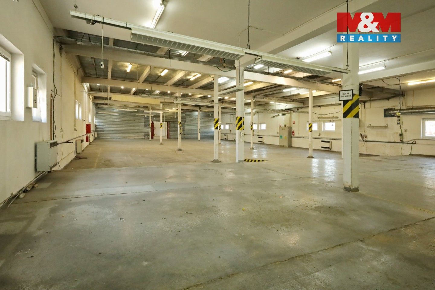 Pronájem komerčního prostoru 2200 m² - foto 6