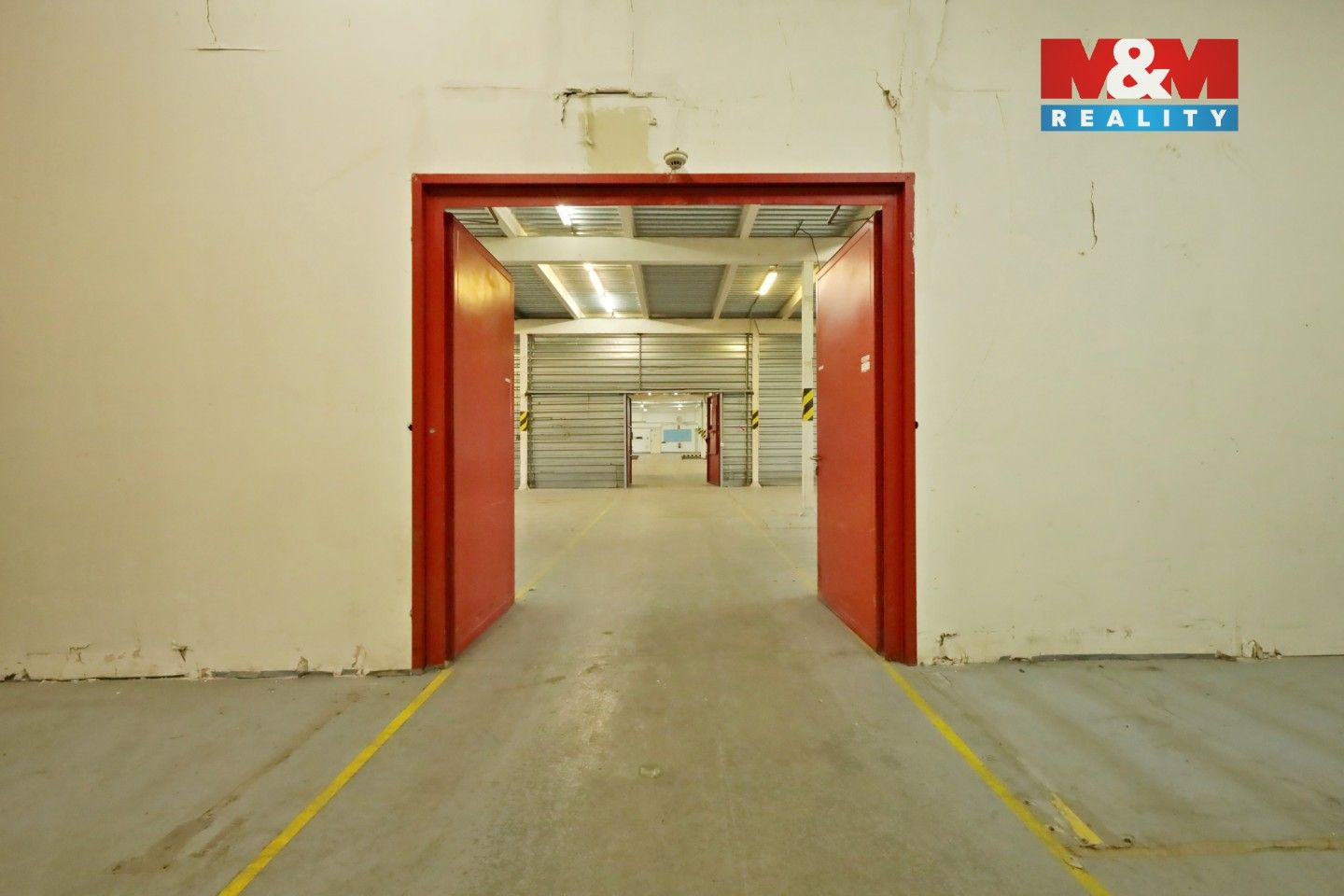 Pronájem komerčního prostoru 2200 m² - foto 12