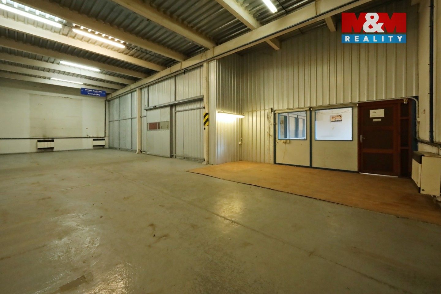 Pronájem komerčního prostoru 2200 m² - foto 10