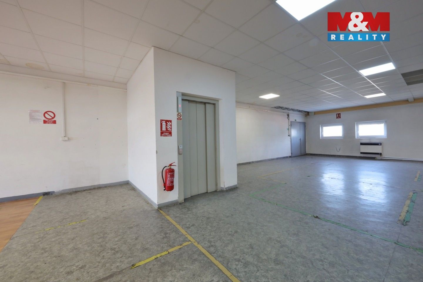 Pronájem komerčního prostoru 2200 m² - foto 17