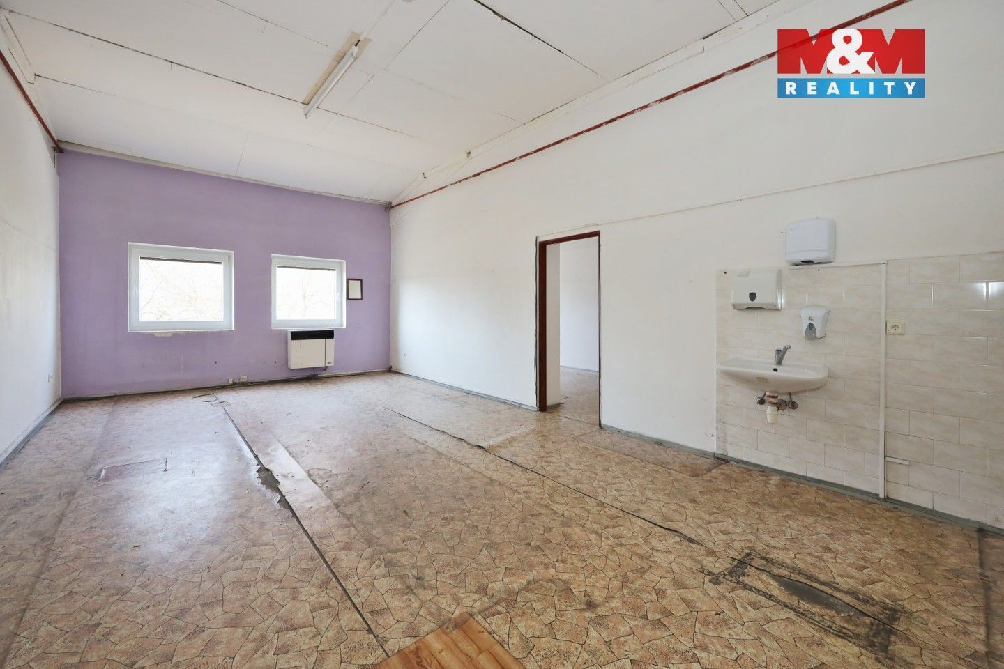 Pronájem komerčního prostoru 2200 m² - foto 22