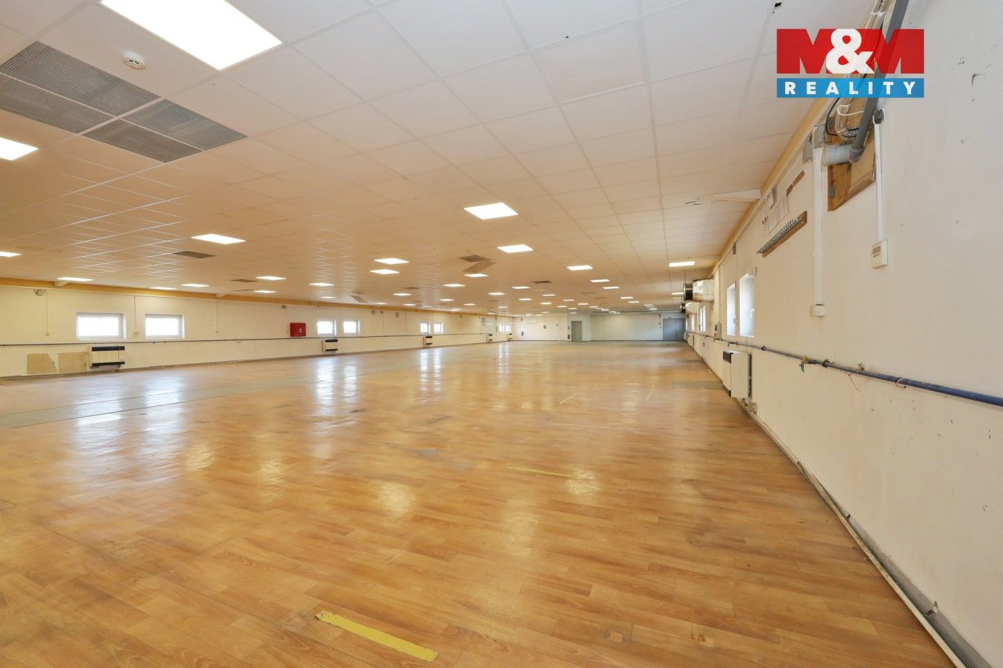 Pronájem komerčního prostoru 2200 m² - foto 28