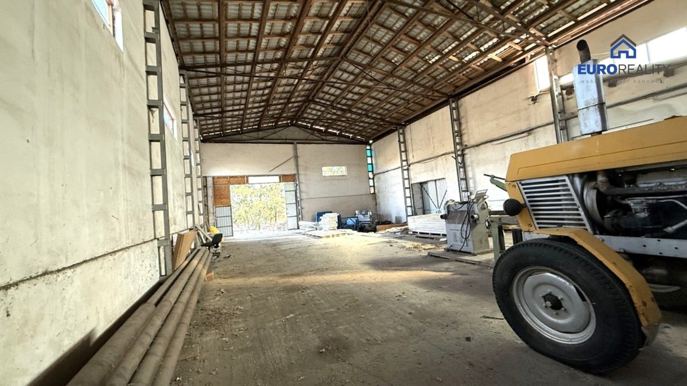 Prodej komerčního prostoru 10996 m² - foto 14