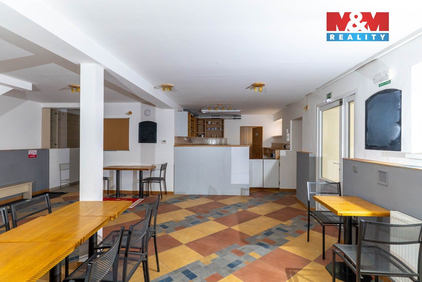 Prodej komerčního prostoru 305 m² - foto 4