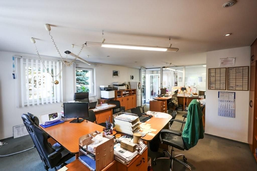 Prodej komerčního prostoru 1871 m² - foto 4