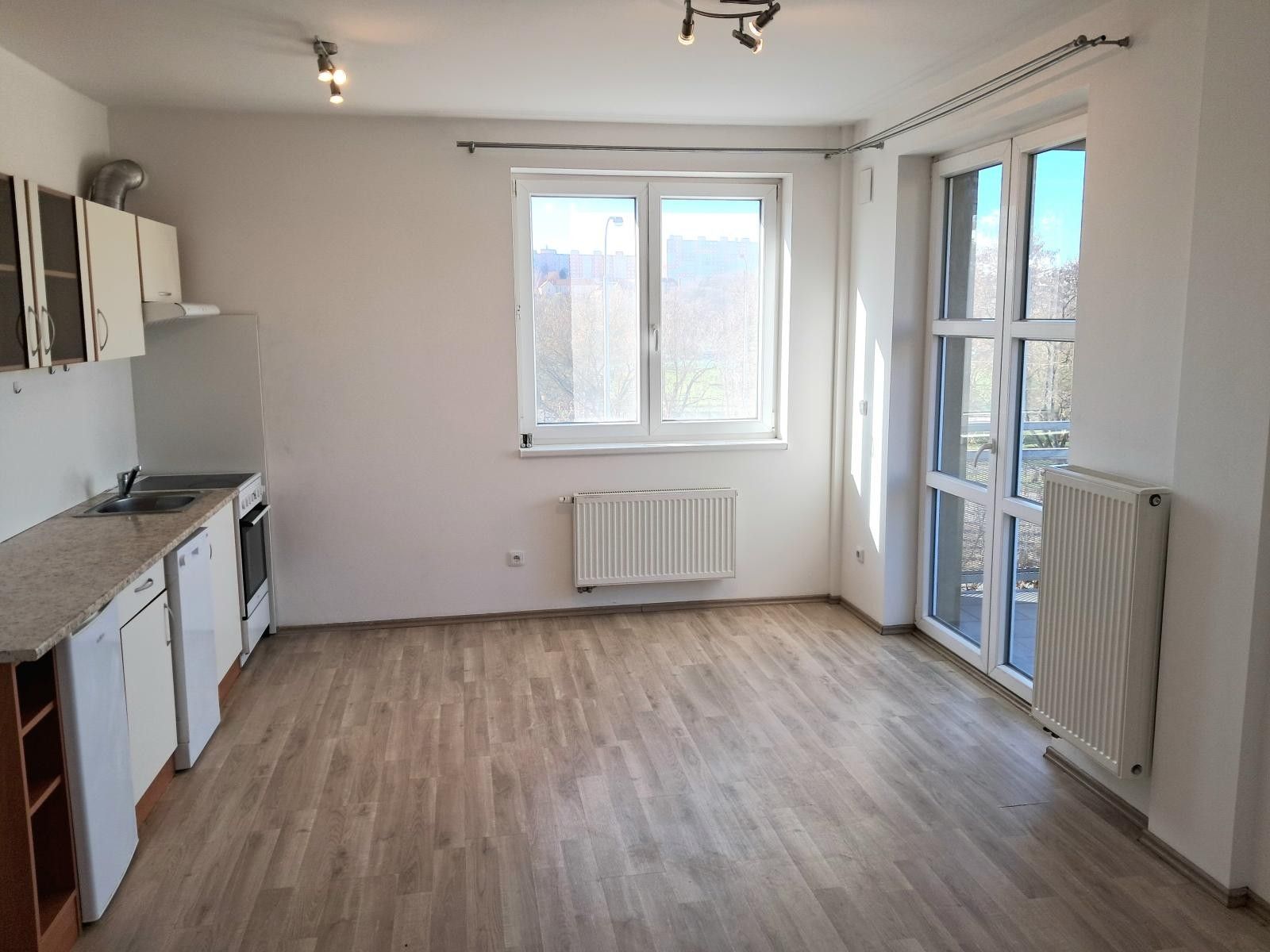 Pronájem bytu 1+kk 34 m² - foto 1