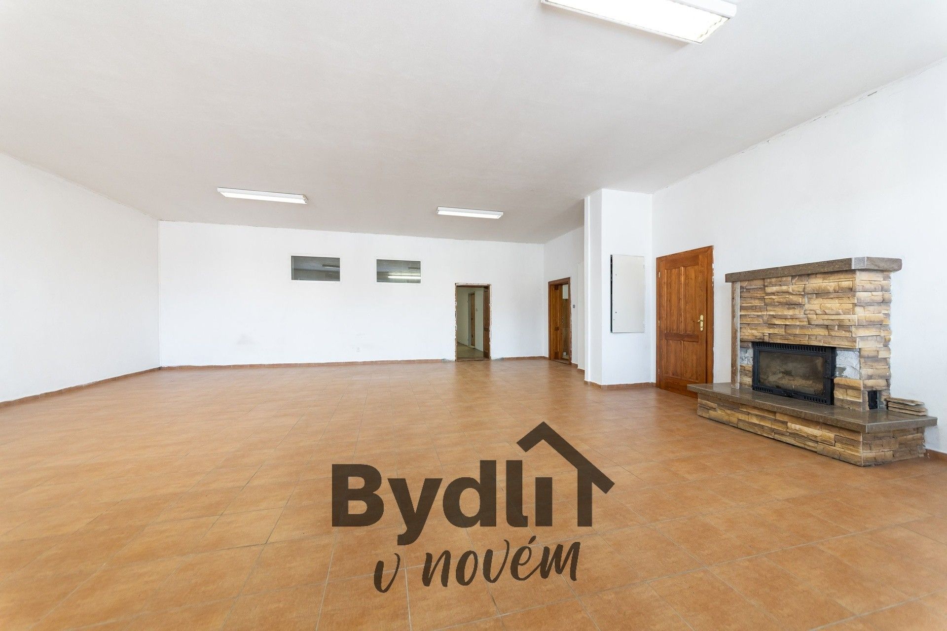 Prodej komerčního prostoru 277 m² - foto 4