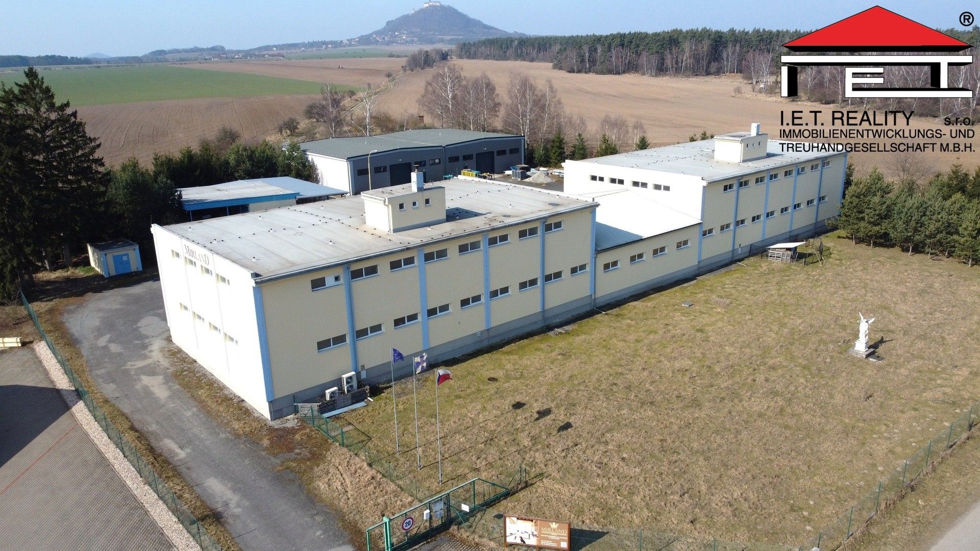 Prodej komerčního prostoru 3500 m² - foto 2