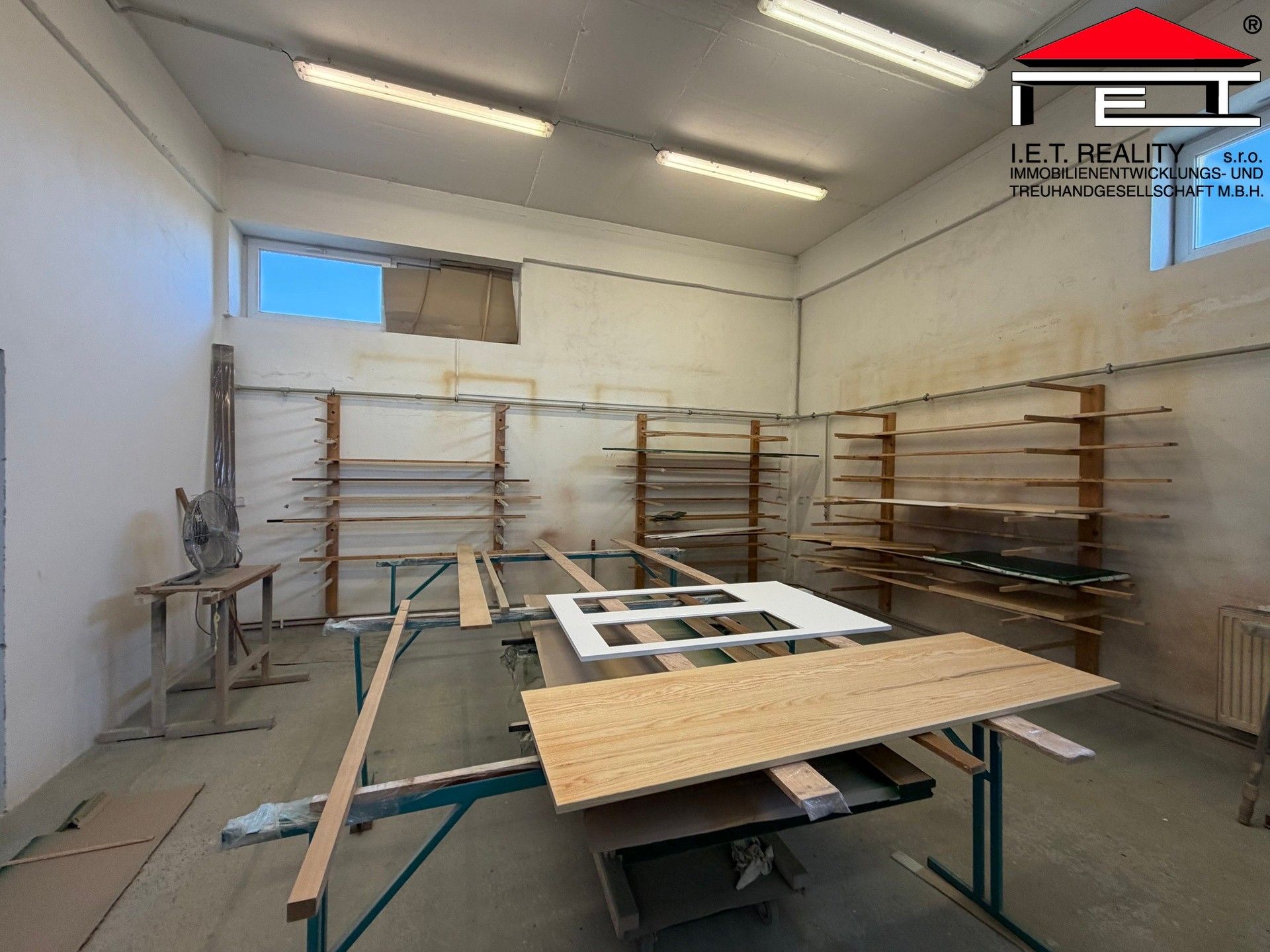 Prodej komerčního prostoru 3500 m² - foto 11