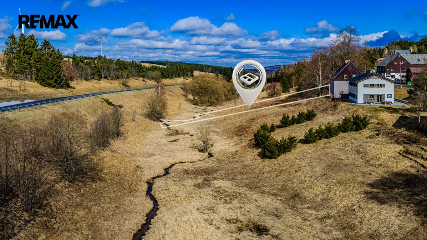 Prodej pozemku 2335 m² - foto 1