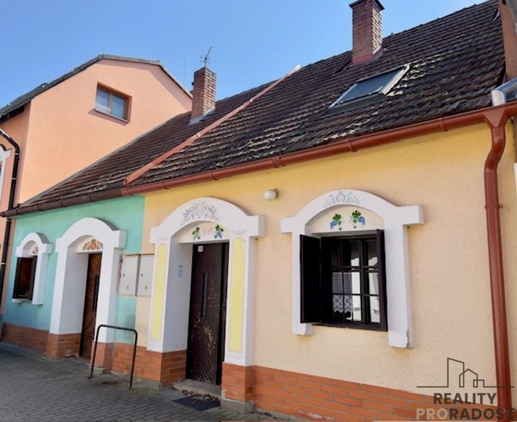 Prodej nemovitosti 60 m² - foto 1