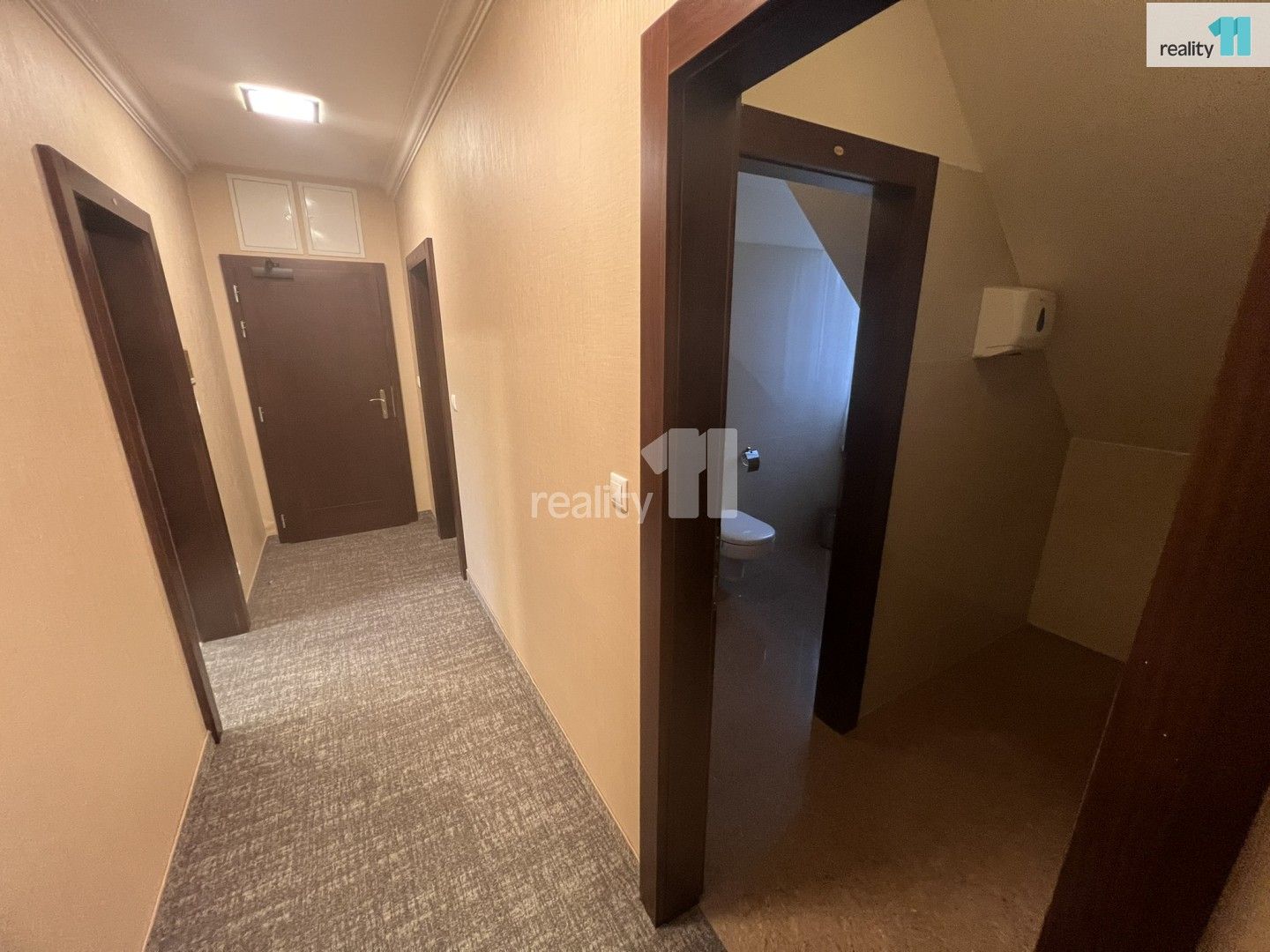 Pronájem komerčního prostoru 75 m² - foto 6