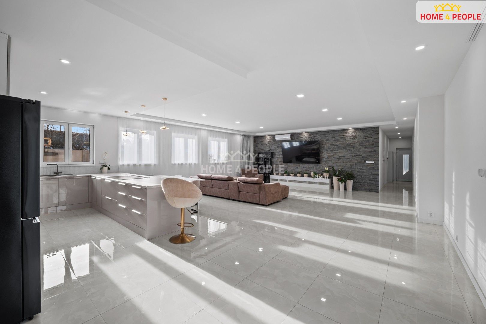 Prodej nemovitosti 166 m² - foto 9