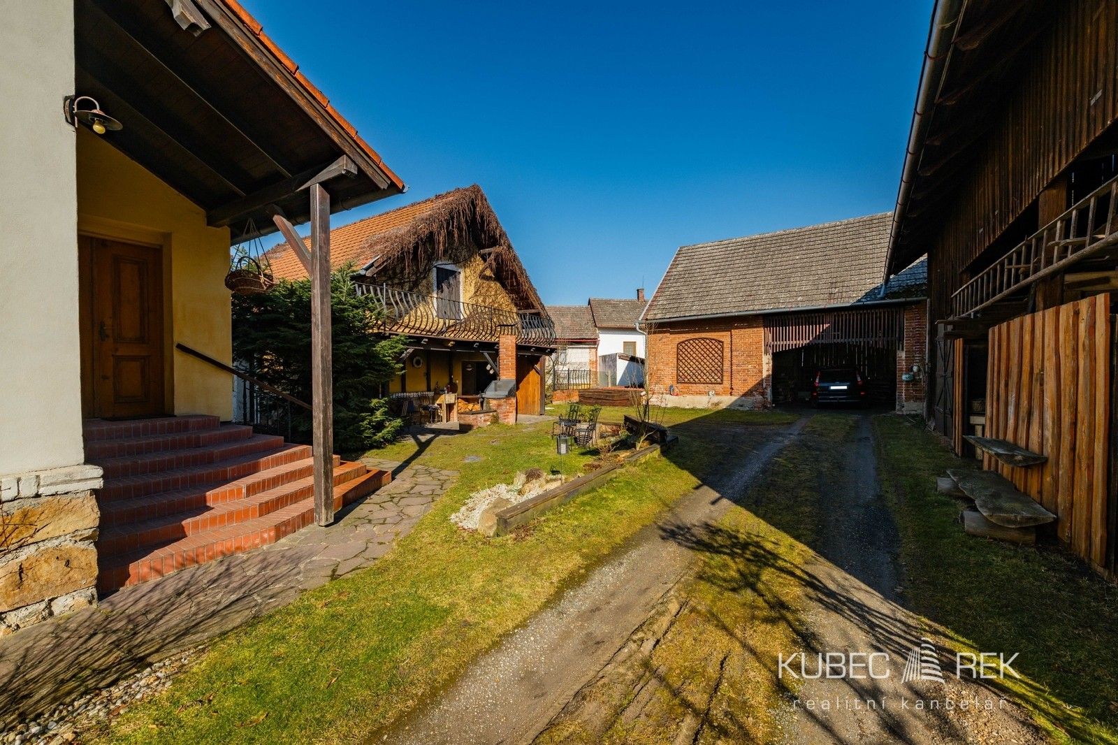 Prodej domu 240 m² - foto 3