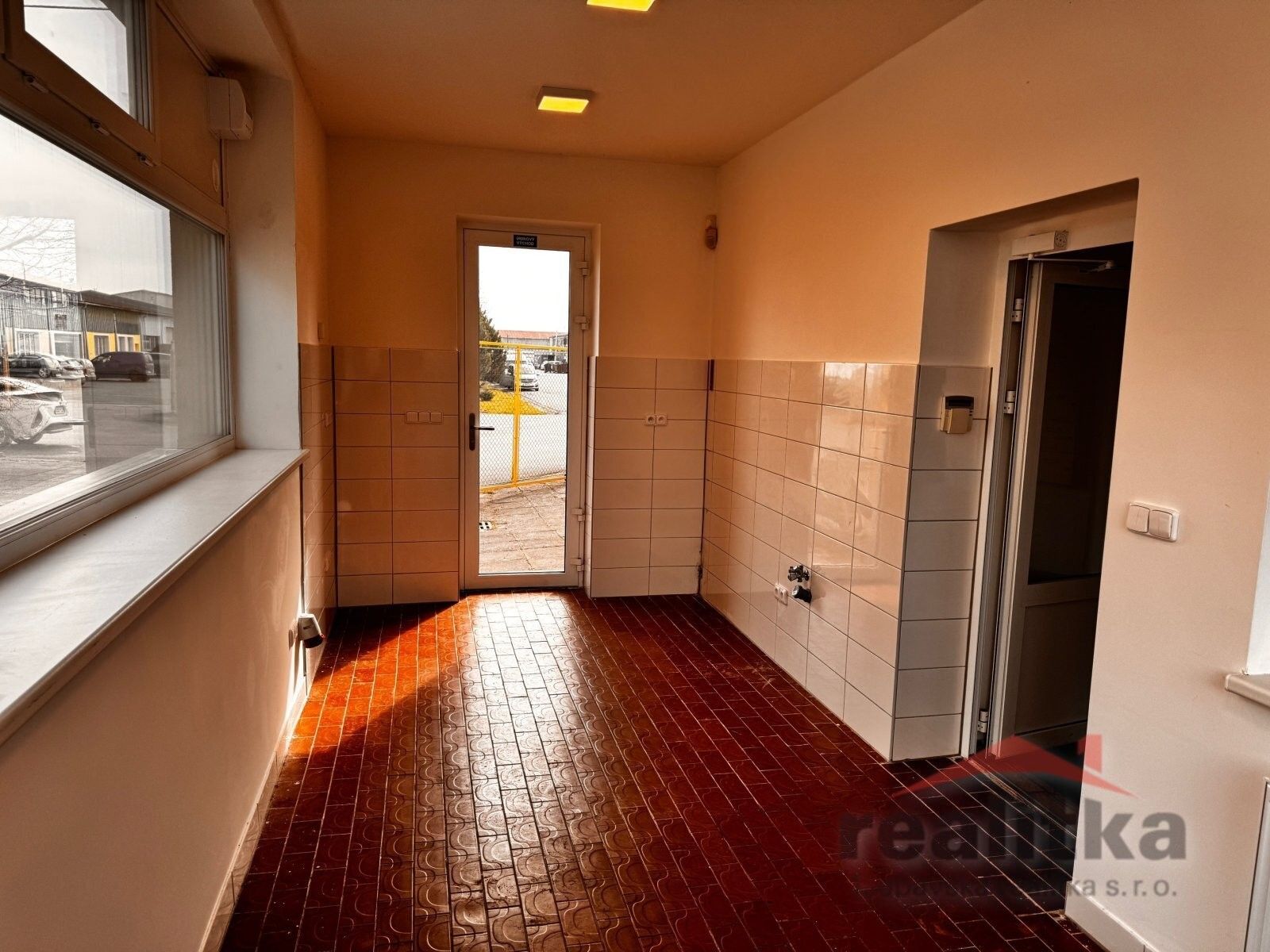 Pronájem komerčního prostoru 23 m² - foto 7