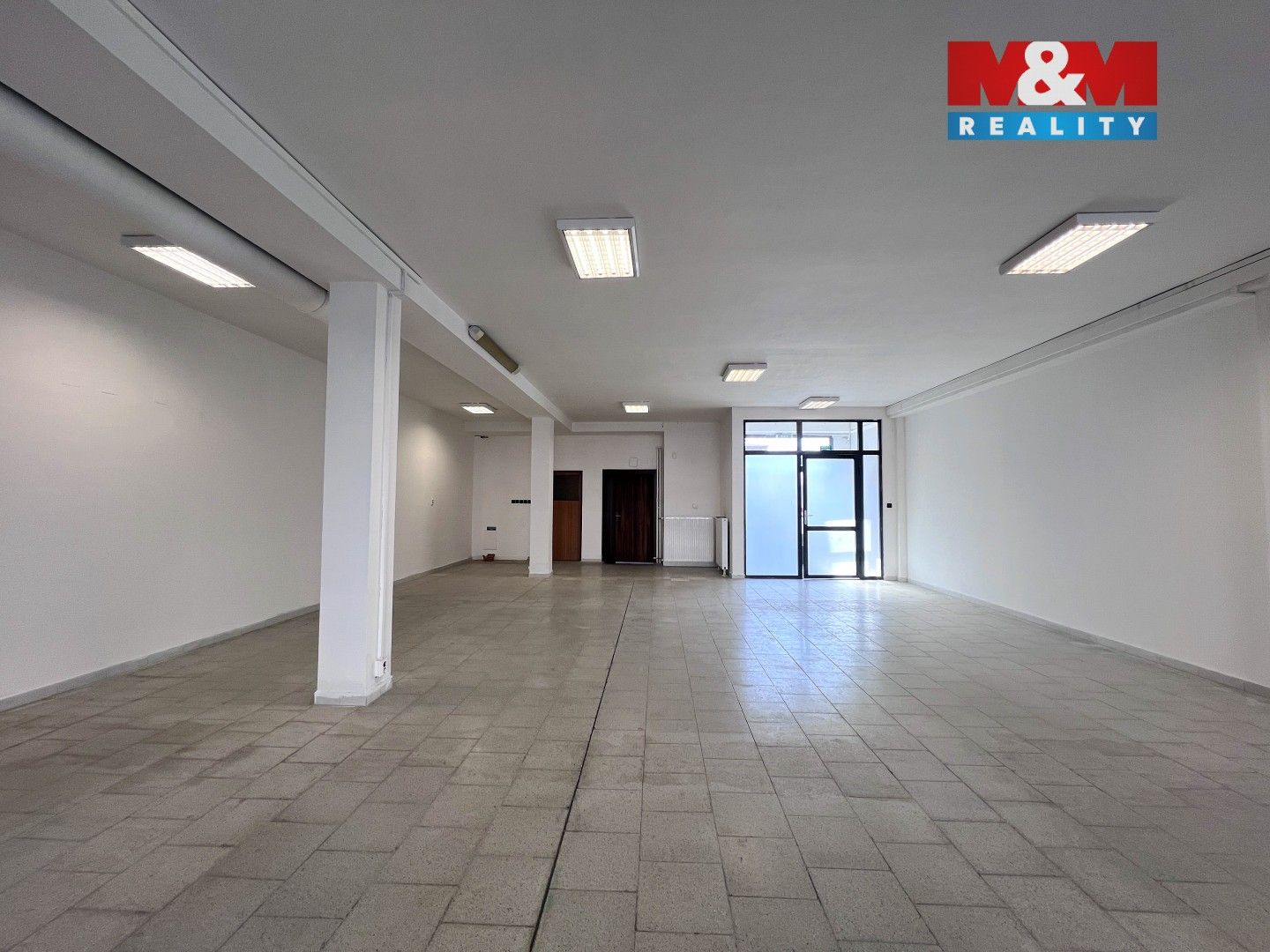 Pronájem komerčního prostoru 210 m² - foto 14