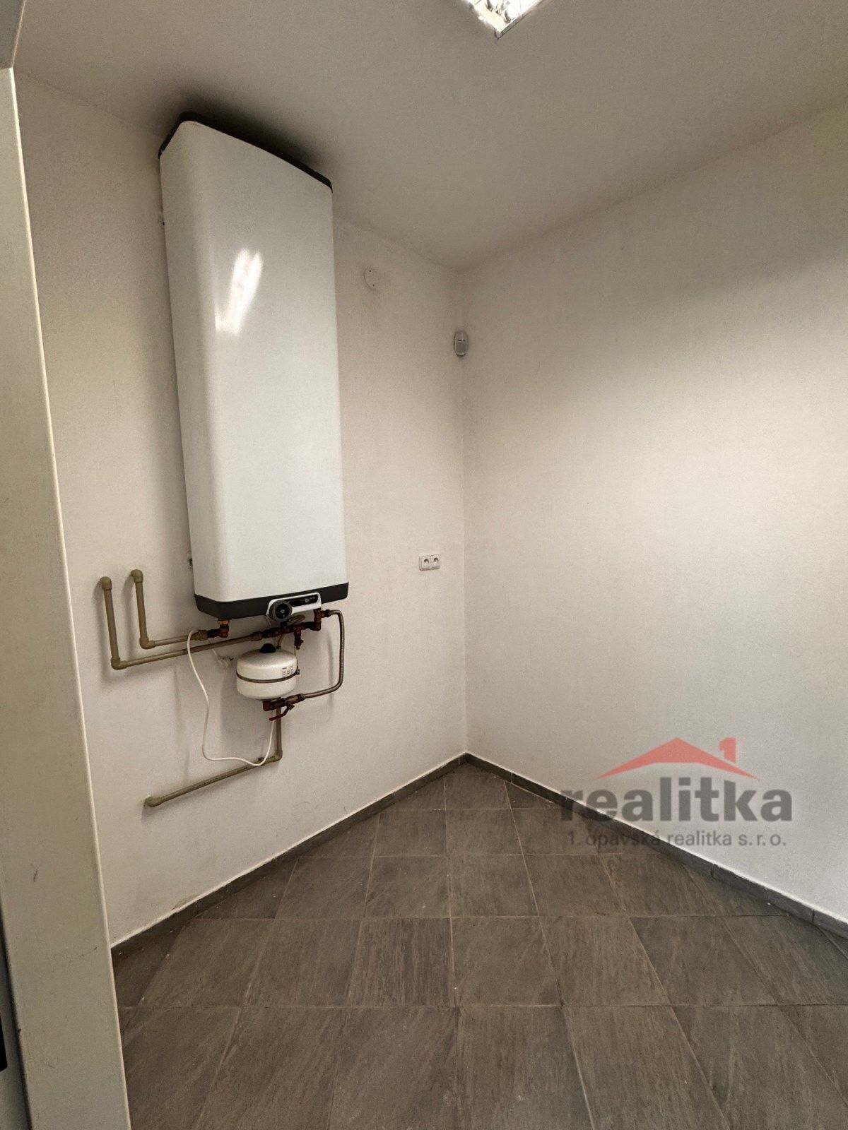 Pronájem komerčního prostoru 23 m² - foto 11