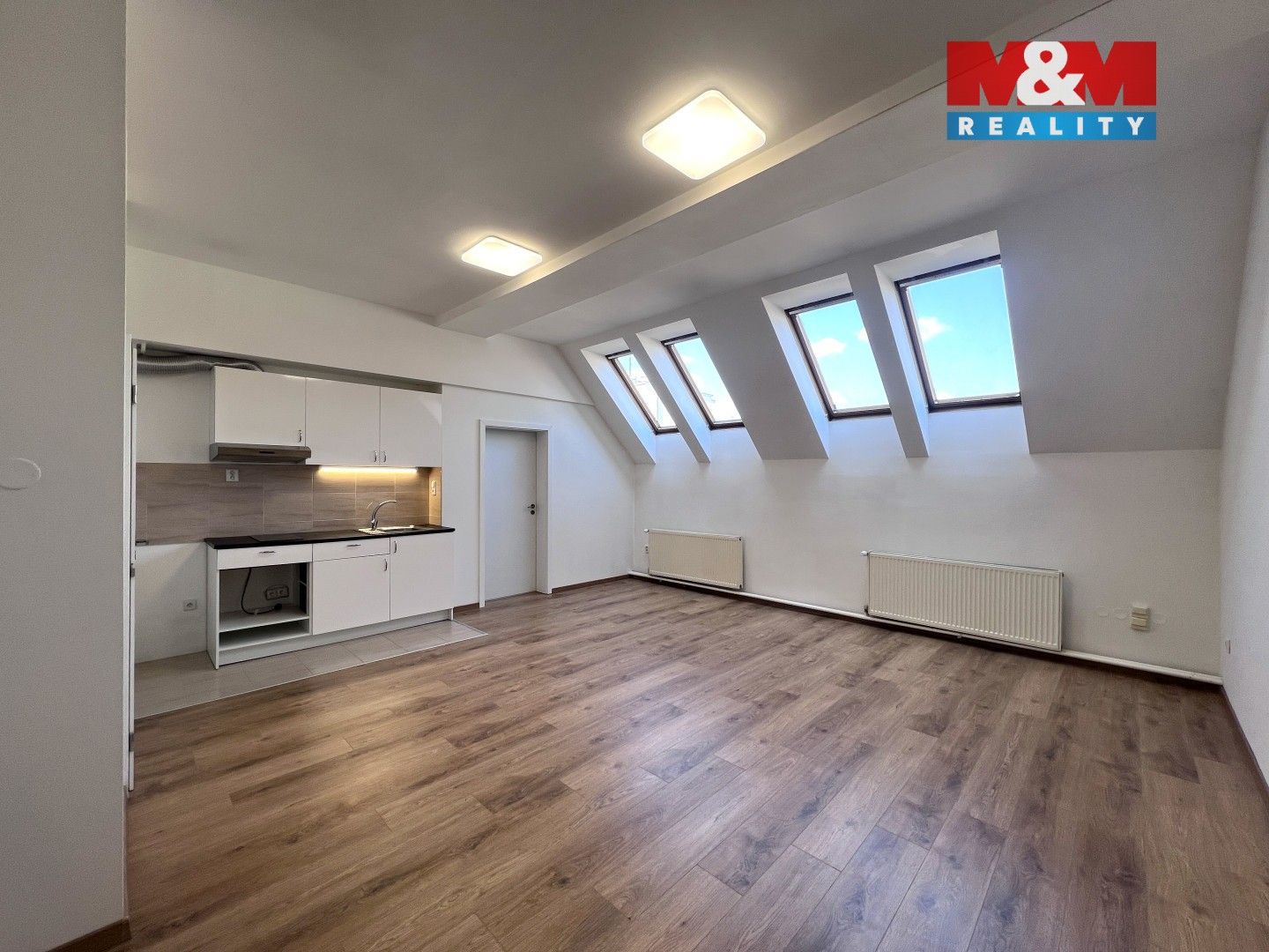 Pronájem komerčního prostoru 42 m² - foto 8
