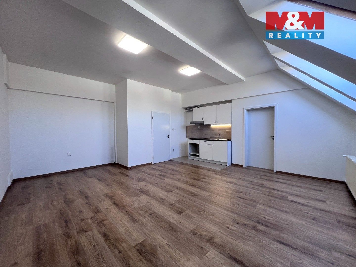 Pronájem komerčního prostoru 42 m² - foto 3