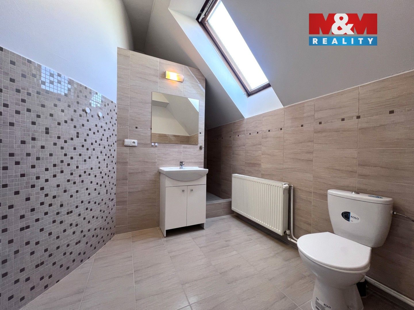 Pronájem komerčního prostoru 42 m² - foto 2