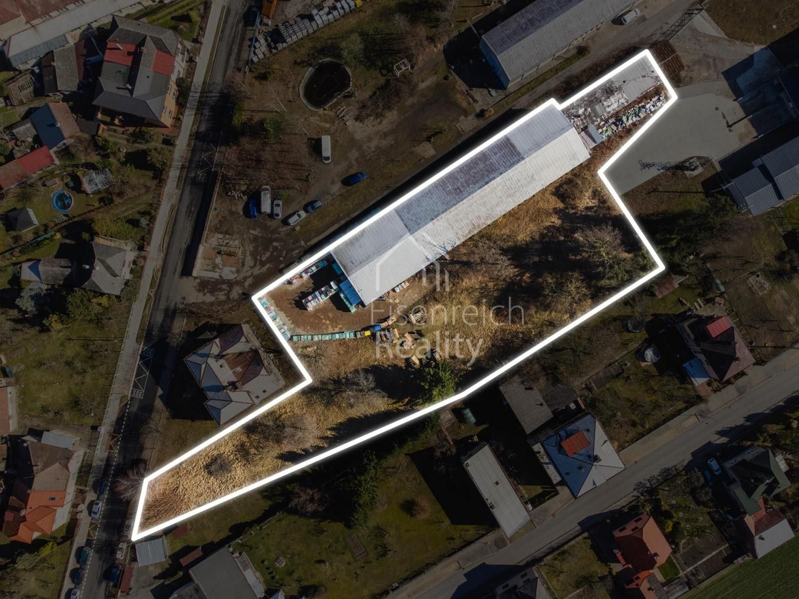 Prodej komerčního prostoru 1160 m² - foto 1
