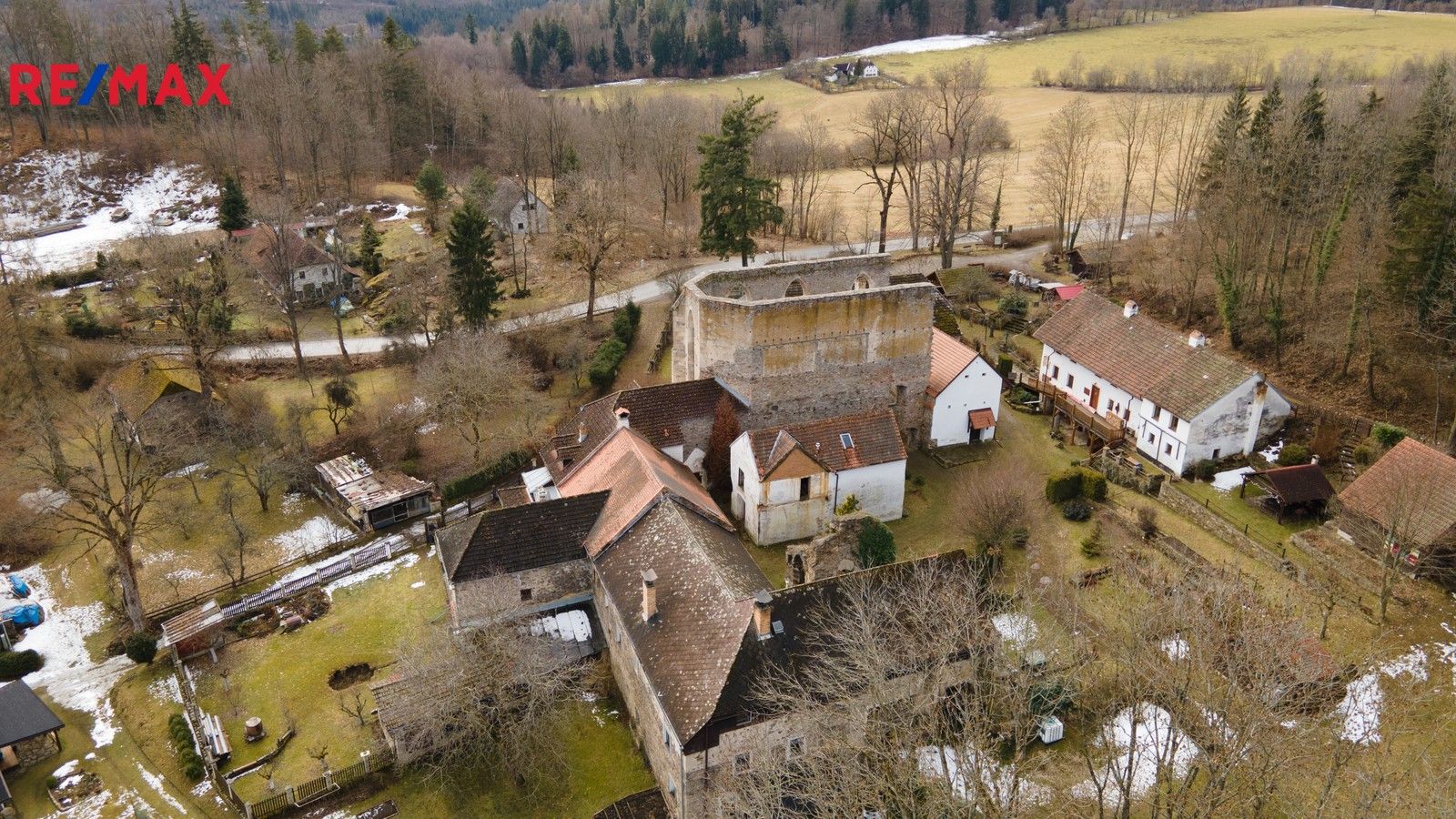 Prodej pozemku 2270 m² - foto 9