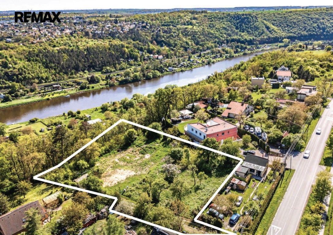 Prodej pozemku 3223 m² - foto 1