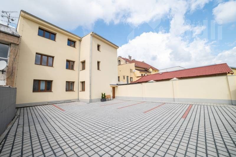 Pronájem komerčního prostoru 70 m² - foto 8