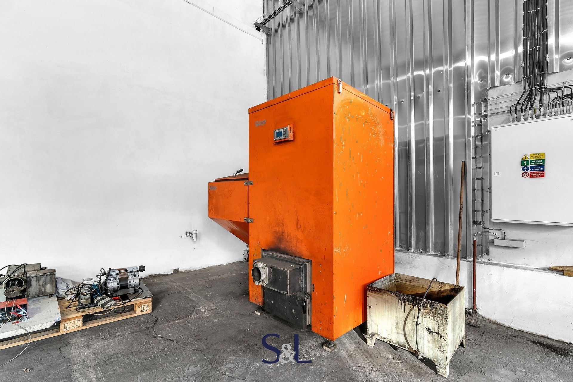 Prodej komerčního prostoru 315 m² - foto 11