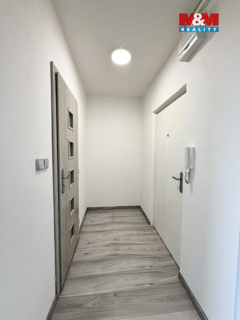 Pronájem bytu 1+1 33 m² - foto 7