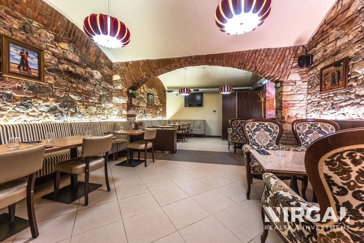 Pronájem komerčního prostoru 198 m² - foto 6