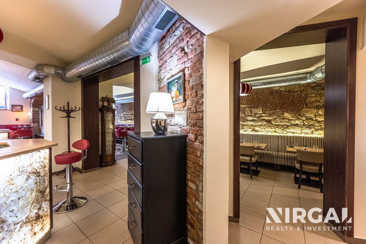 Pronájem komerčního prostoru 198 m² - foto 15
