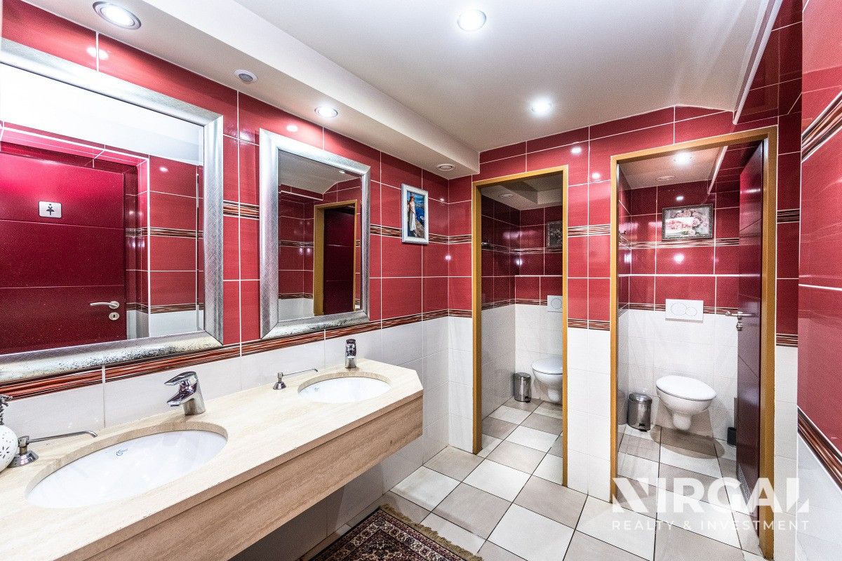 Pronájem komerčního prostoru 198 m² - foto 20