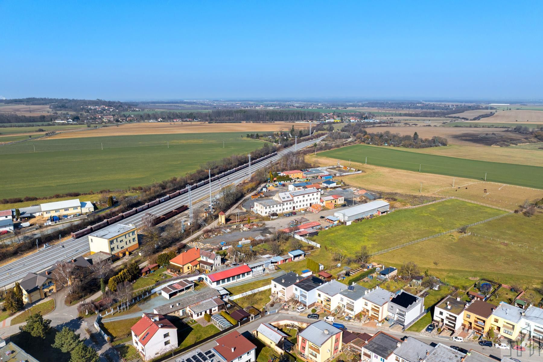 Prodej komerčního prostoru 1970 m² - foto 2