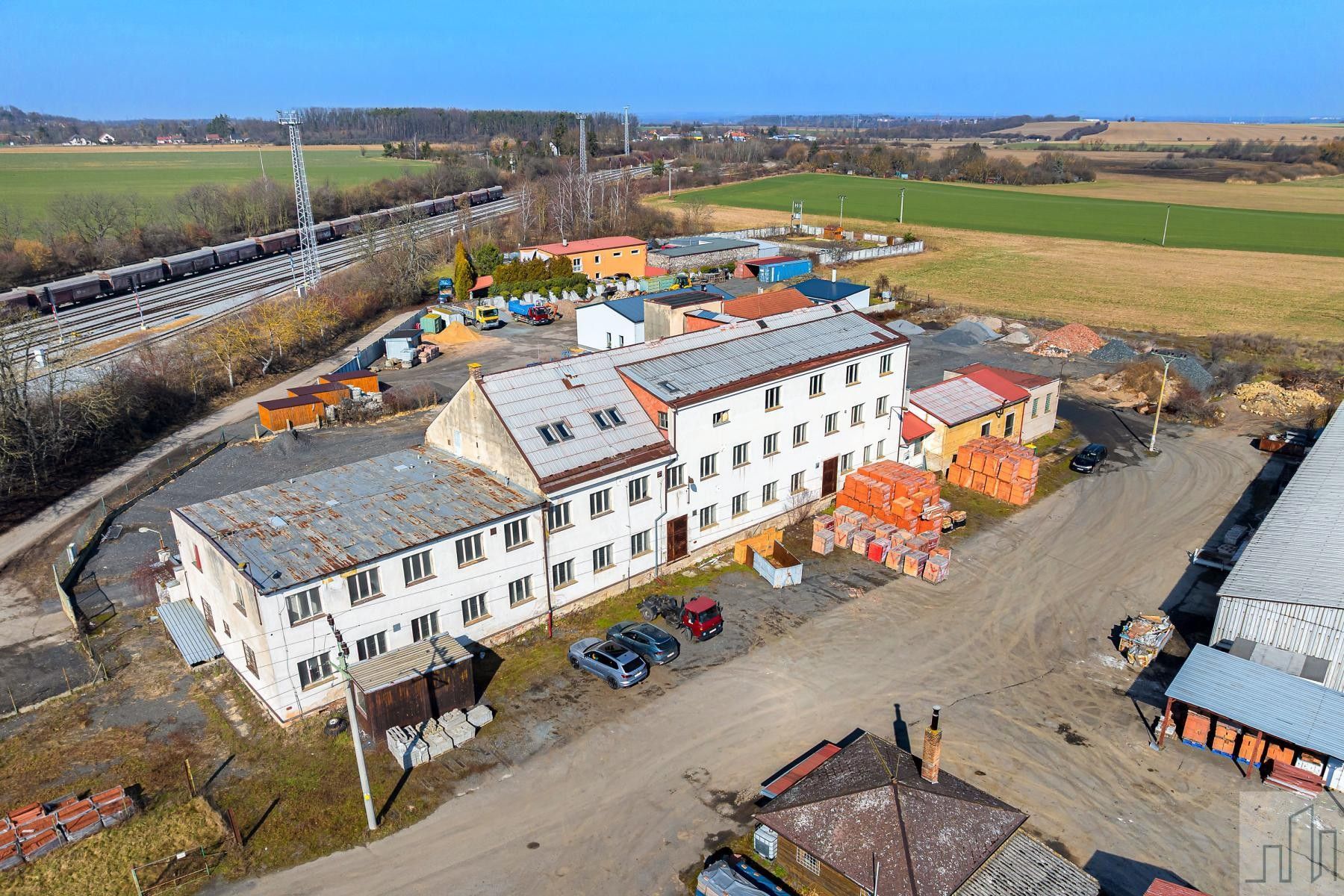 Prodej komerčního prostoru 1970 m² - foto 6