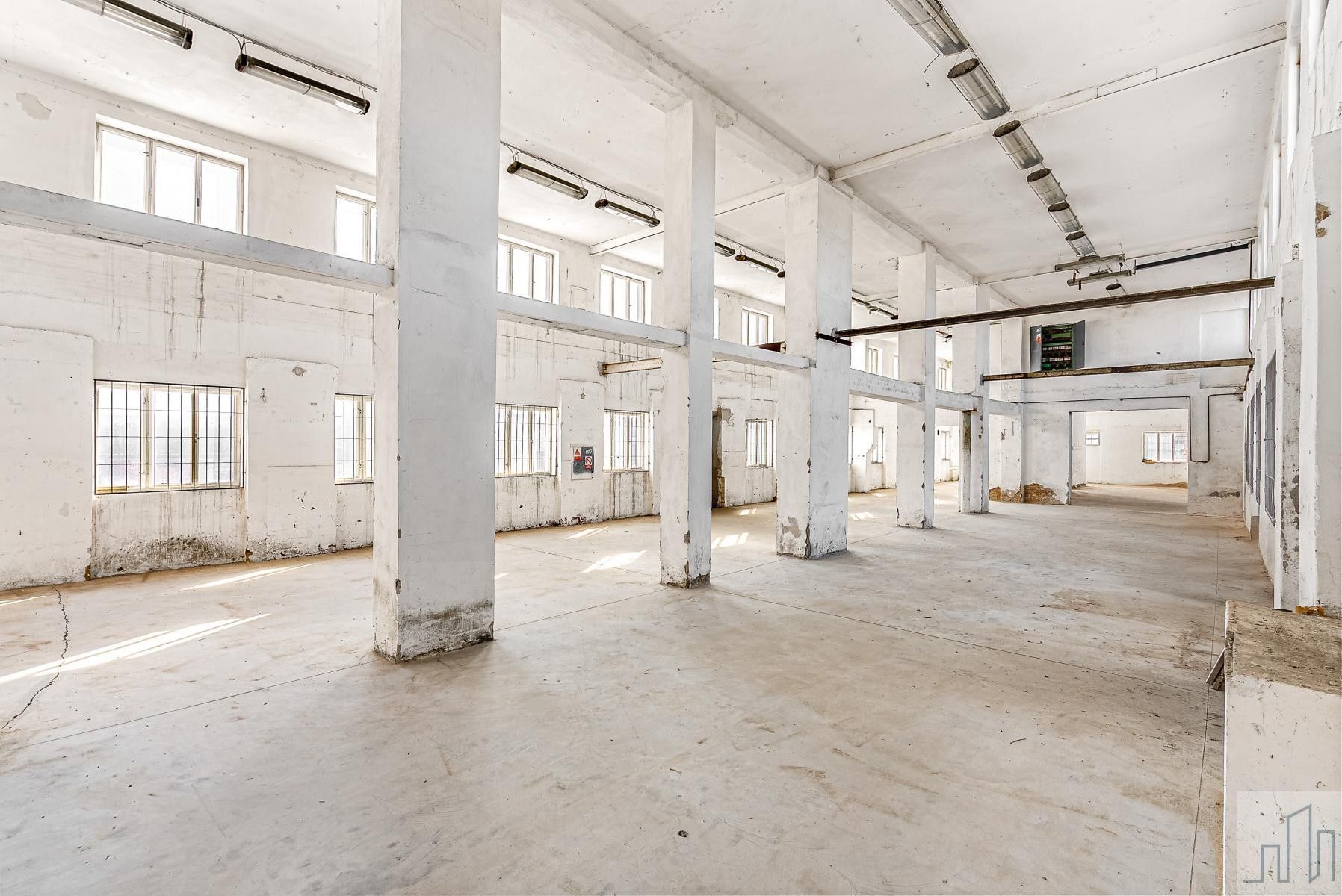 Prodej komerčního prostoru 1970 m² - foto 10