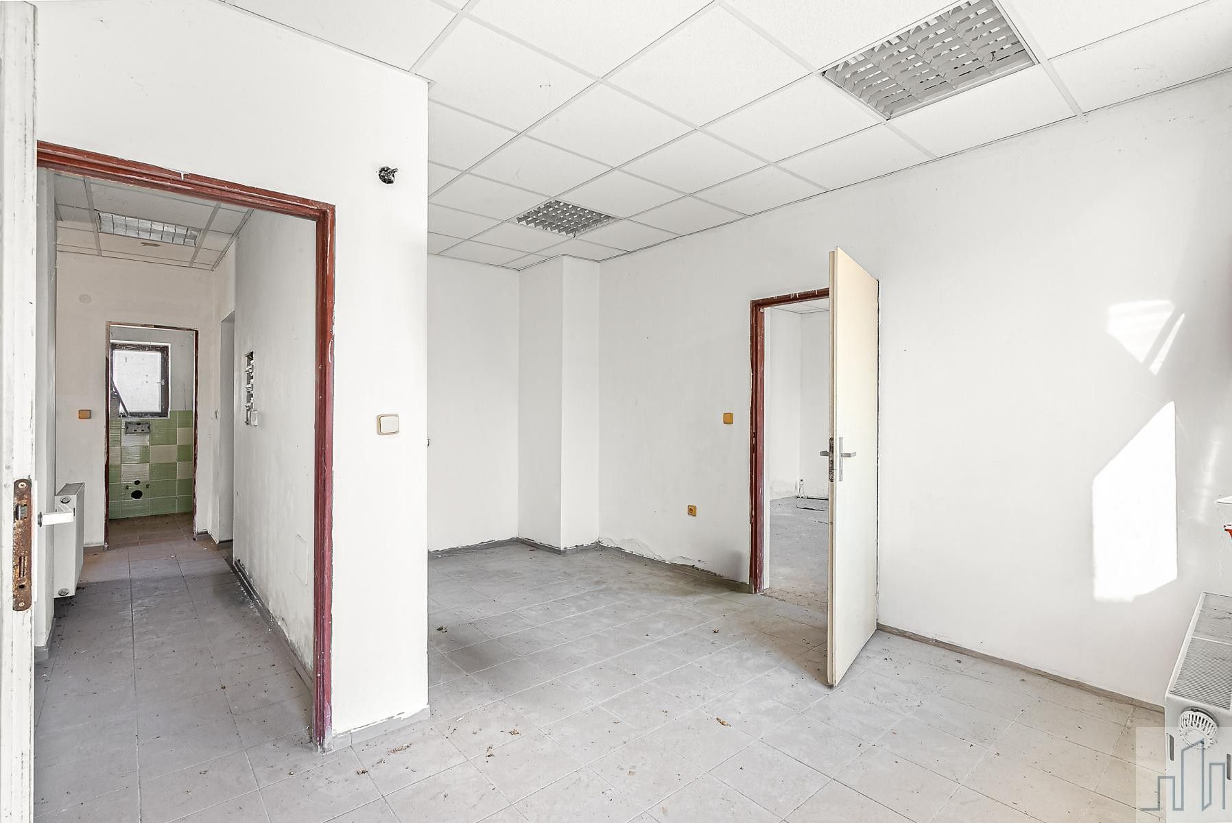 Prodej komerčního prostoru 1970 m² - foto 20