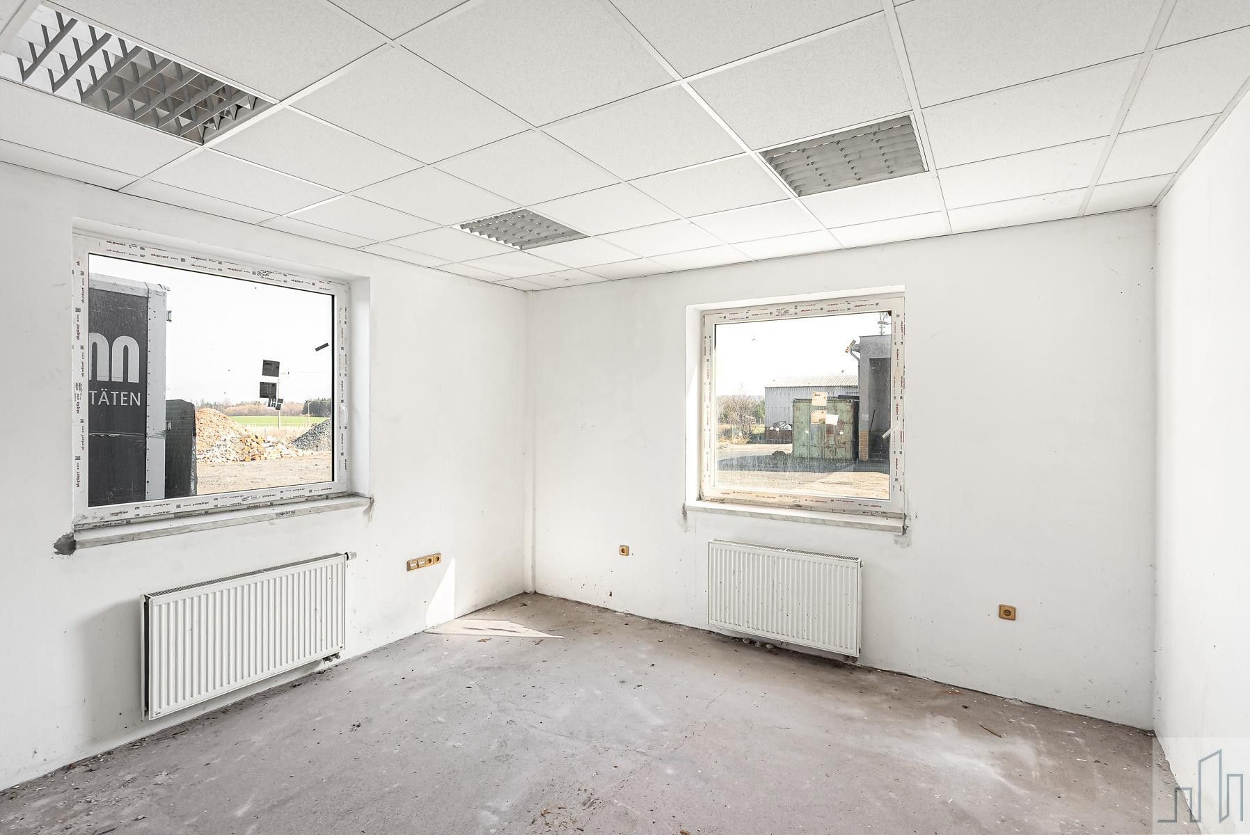 Prodej komerčního prostoru 1970 m² - foto 17