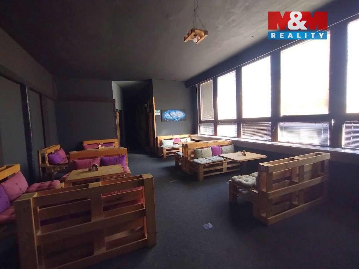 Pronájem komerčního prostoru 582 m² - foto 3