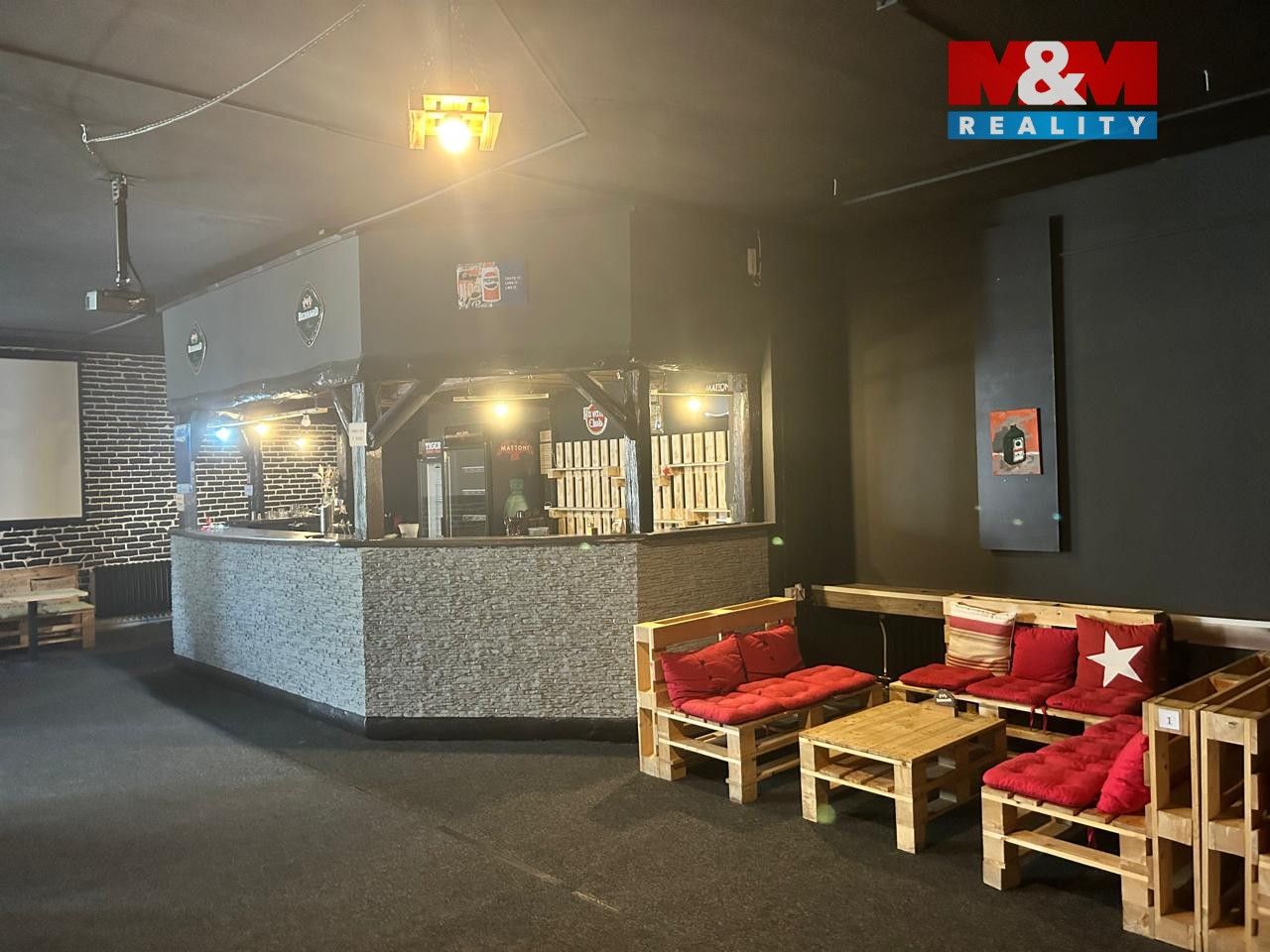 Pronájem komerčního prostoru 582 m² - foto 9