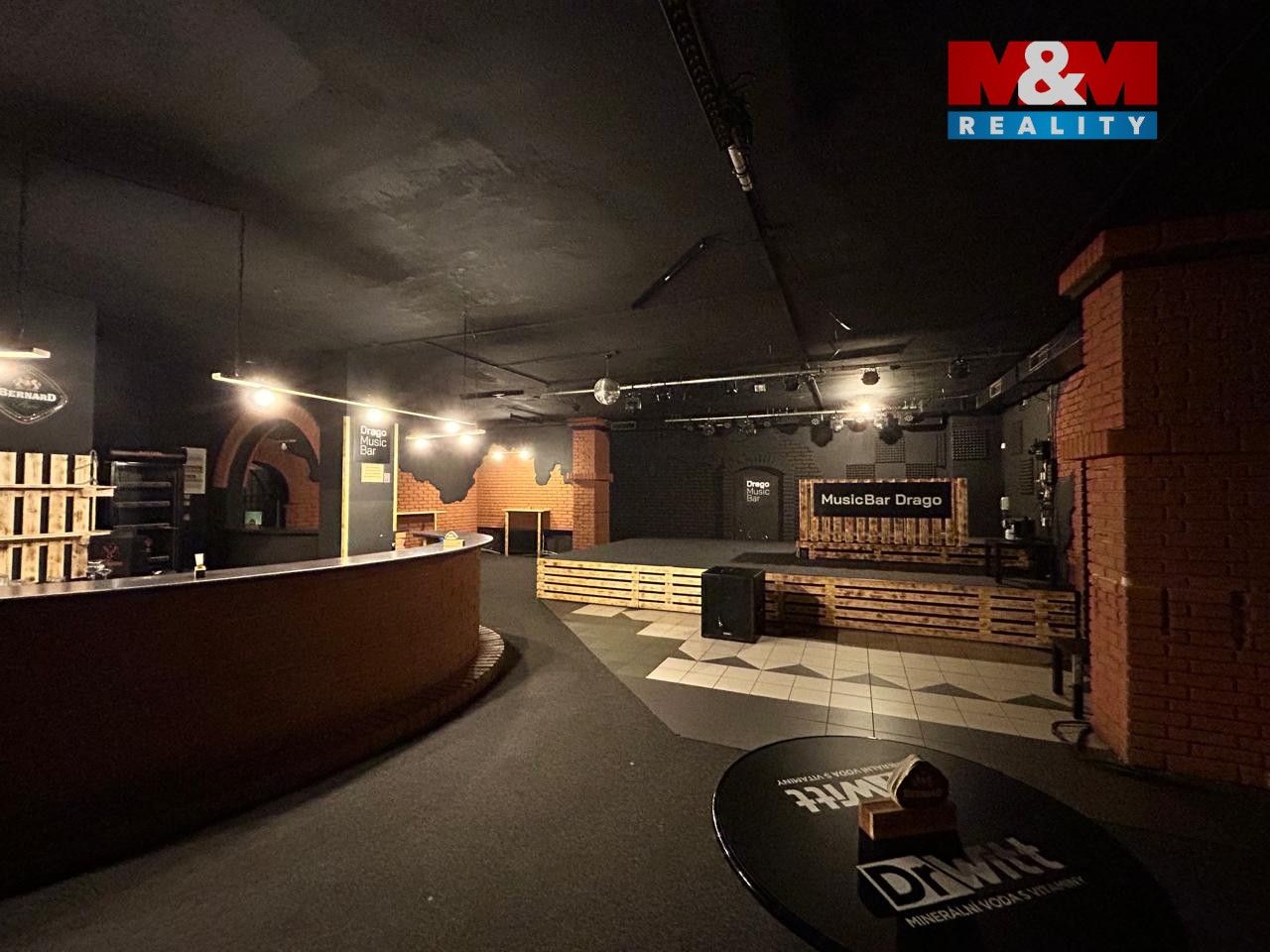 Pronájem komerčního prostoru 582 m² - foto 13