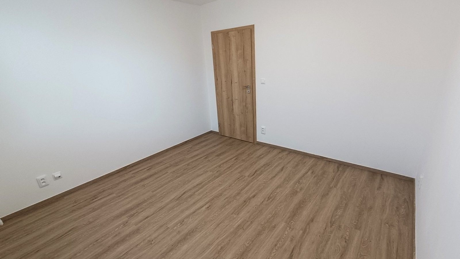 Pronájem bytu 3+1 74 m² - foto 11
