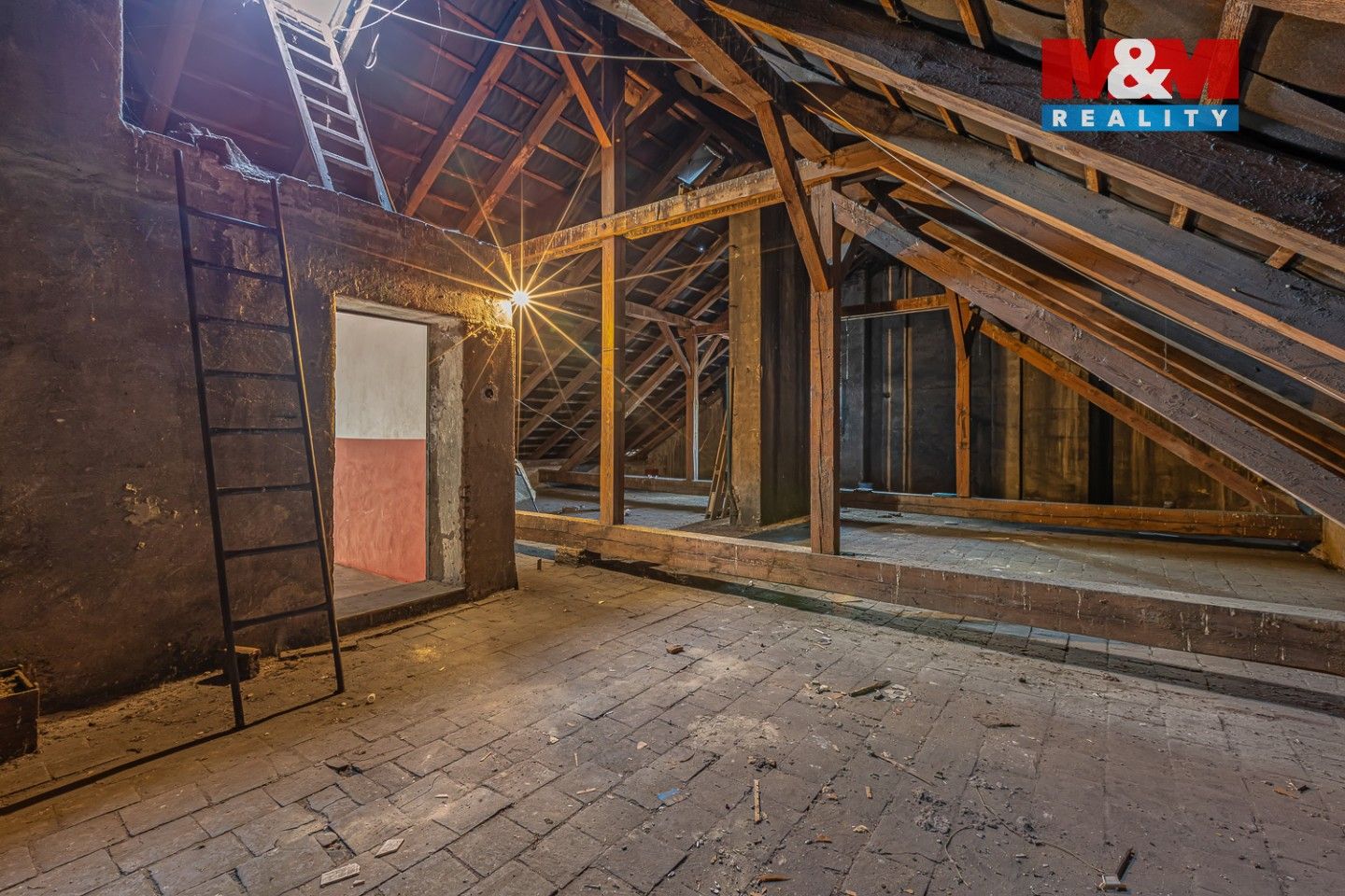 Prodej komerčního prostoru 744 m² - foto 24