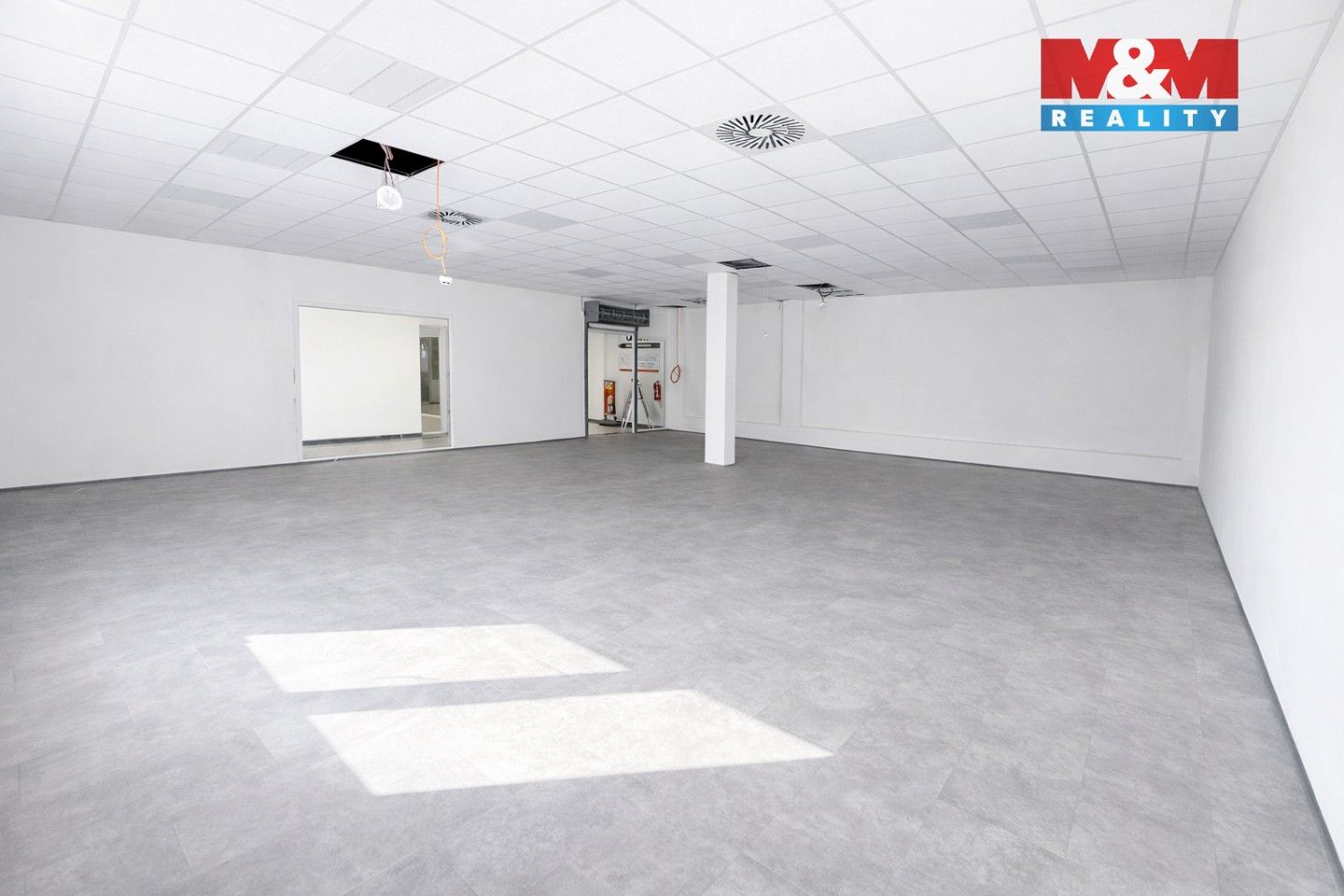 Pronájem komerčního prostoru 108 m² - foto 5