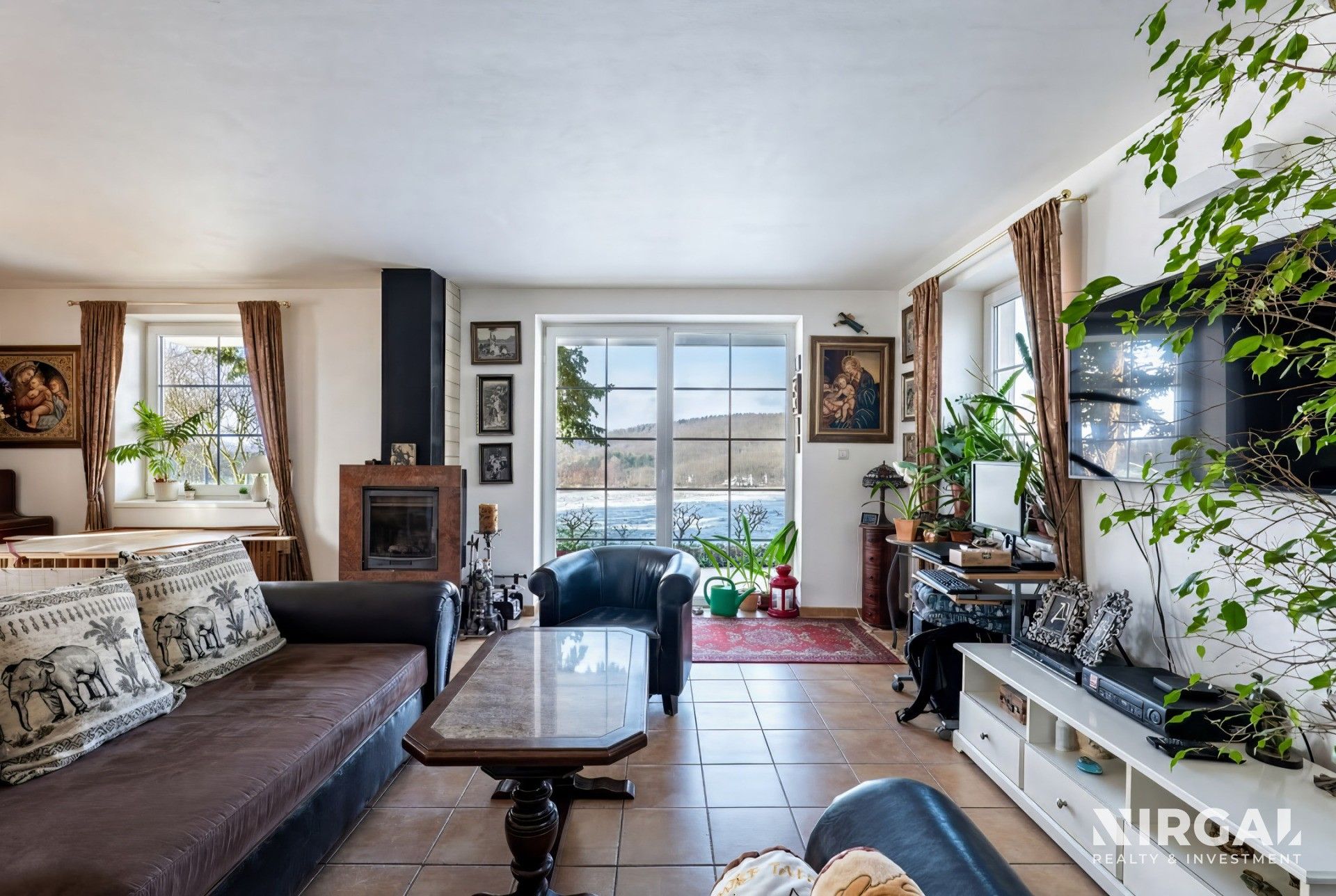 Prodej nemovitosti 952 m² - foto 4